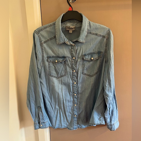 New Look Jackets & Blazers - New Look denim shirt jacket. Light blue, size UK 16